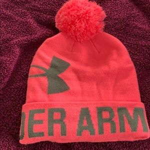 Under armor Pom Pom hat!